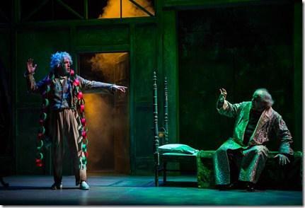 Review: Twist Your Dickens or Scrooge You! (The Second City and Goodman Theatre, 2015)