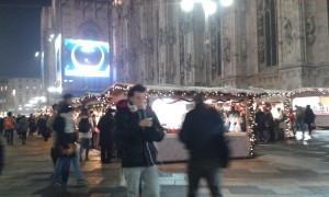 Dai mercatini ai ristoranti sui tetti. From street markets to the restaurants on the roofs, Milan.