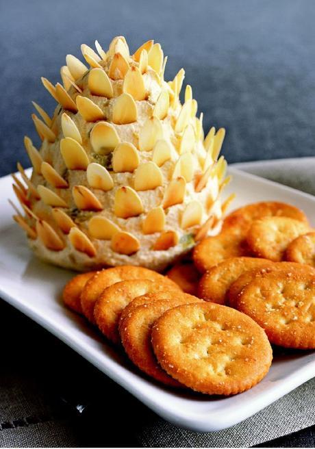 pinecone cheese spread appitizer