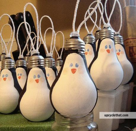 green holiday decorating_upcycled lightbulbs