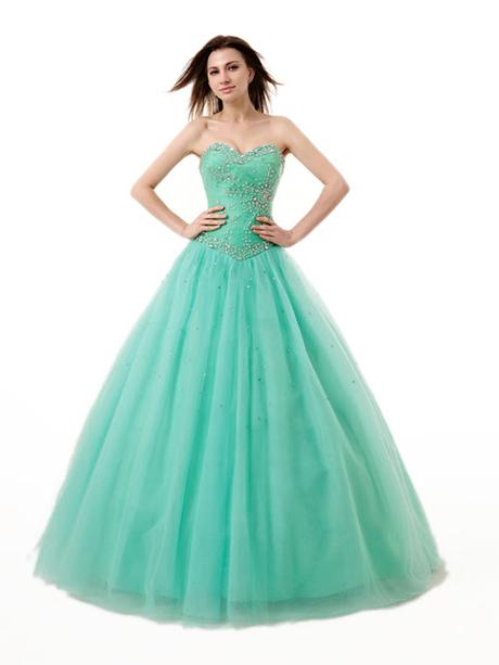 Tips to Look like a Million Dollars in Prom Dress