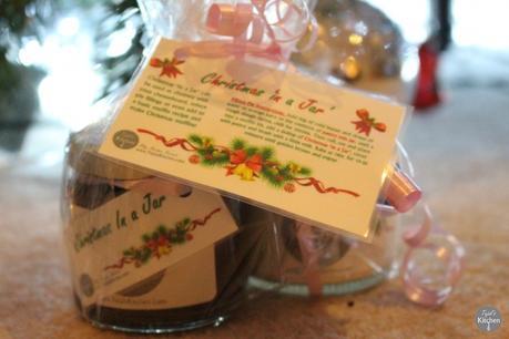 Christmas in a Jar –  DIY Gifts