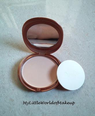 Eyetex Dazzler Compact Powder in Natural Review & Swatches