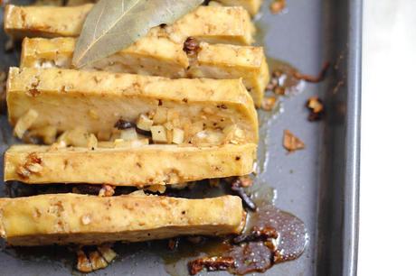 Maple Glazed Tofu with cloves and onion