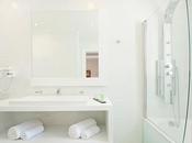 All-White Bathrooms: Pristine Examples