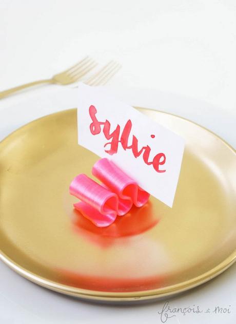 Insanely Easy Candy Ribbon Place Cards | Francois et Moi