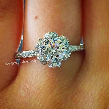 Floral diamond engagement ring