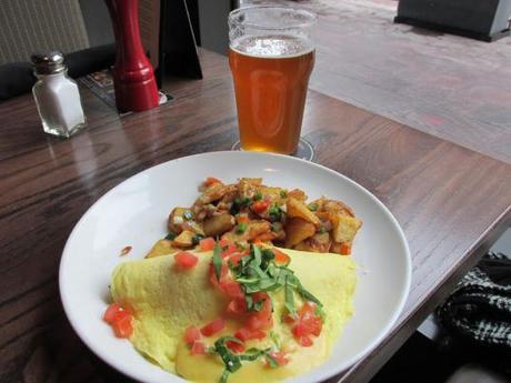 My guest enjoyed the Spinach & Feta Omelette with a Ninkasi Total Domination IPA