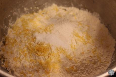 Vegan Blackberry Mini Muffins