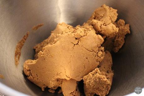 Vegan Gingerbread Men & House