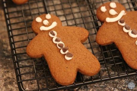 Vegan Gingerbread Men & House