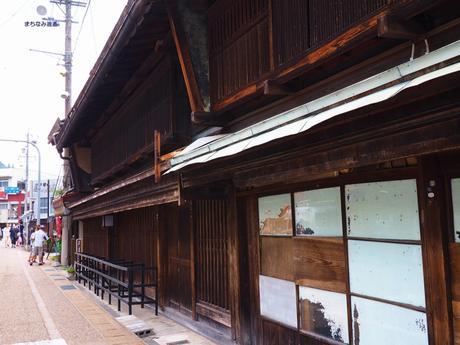 清流に心洗われる郡上八幡 / Gujo Hachiman, with pristine waterways.