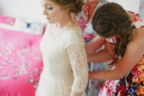 A Vintage Meets Rustic Wedding in the Waimauku by Nita Meyer Photography A Vintage Meets Rustic Wedding in the Waimauku by Nita Meyer Photography