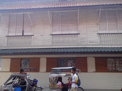 Marinduque Chronicles: Of Old Houses & Churches
