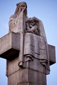 The Best of 2015 On The Daily Constitutional May – Edith Cavell #London2015