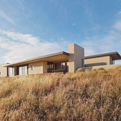 Photo of the Week: California Modern Home on an 80-Acre Farm