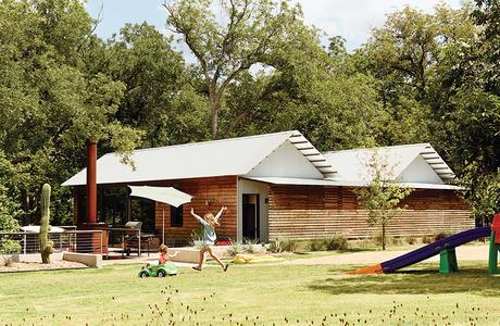 Modular Texas home facade and yard