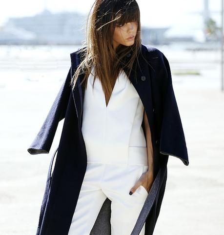 10+ Inspirations To Style Winter Outfit in White, Black,  Navy blue