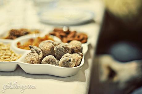 Portuguese New Year table: frutas secas (dried fruit)