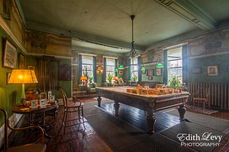 Spadina House, Toronto, billiard room, pool table, estate, historical, interior, architecture