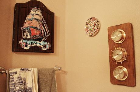 pirate bathroom theme adult mature sophisticated grown up how to tips advice decorating nautical oceanic theme design style diy towel caribbean sail ship