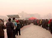 Calendar Distribution Chinese Braving Dangerous Smog Stand Queue