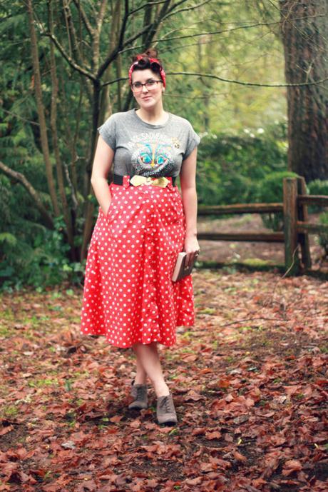 Let’s Pretend This Never Happened | Book Review + Outfit 1