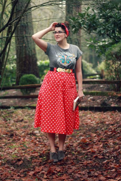 Let’s Pretend This Never Happened | Book Review + Outfit 6