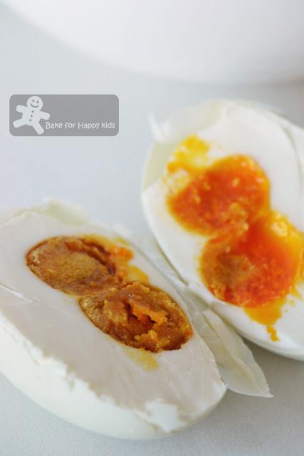 Melt-in-your-mouth Salted Egg Yolk Cookies