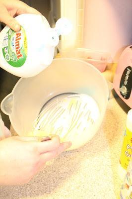 Super Stretchy Rainbow Slime