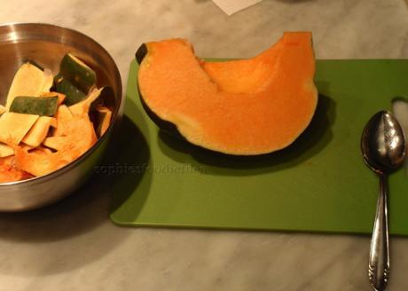 Home-made pumpkin puree & a recipe using it!