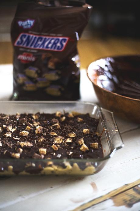 SNICKERS® Cookie-Brownie Recipe // Game Day Dessert Idea