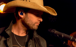 Dean-Brody-Boots-and-Bourbon-Toronto-2015 SLIDER