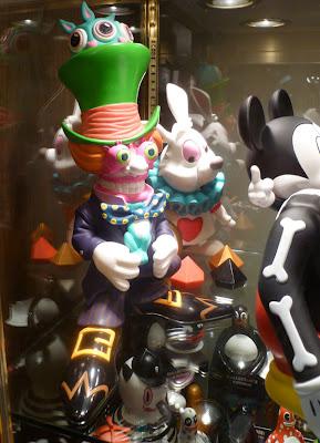Mindstyle art toys - Toy Fair NY Wonderland: Cheshire Cat, Mad Hatter, White Rabbit #ToyfairNY #TF12 New #Toys for 2012