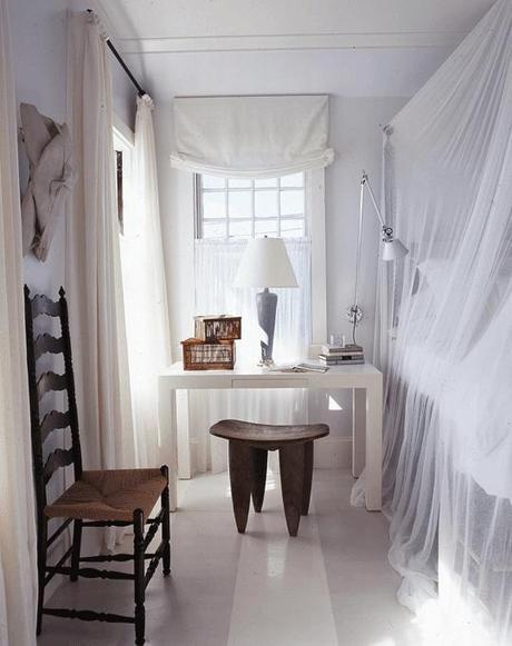 Oh so glamorous and elegant interiors in white