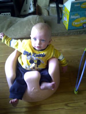 The art of sitting up... (The wonders of the Bumbo chair)