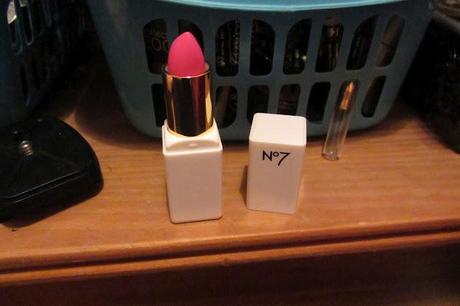 No7 Vital Brights Lipstick & Vital Enlightening Highlighter