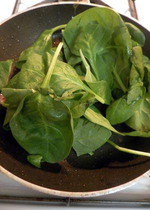 Butternut Squash & Spinach Quiche - Wilt spinach