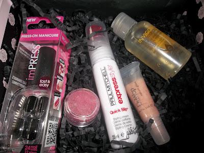 Latest Glossybox, and Versatile Blogger award