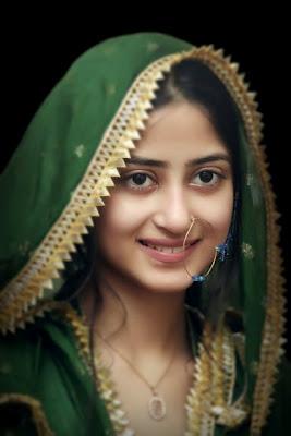 Sajal Ali & Stunning Model & Actress