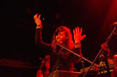 other lives2 550x364 OTHER LIVES, WIM, LUCIUS PLAYED BOWERY BALLROOM [PHOTOS]