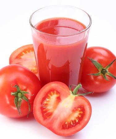 Tomato juice to reduce sagging skin