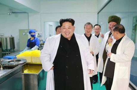 Kim Jong Un tours Ku'mkop General Foodstuff Factory (Photo: Rodong Sinmun/KCNA).
