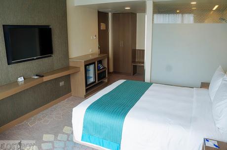 Holiday Inn Express Bangkok Sukhumvit 11: Perfect for Reveling