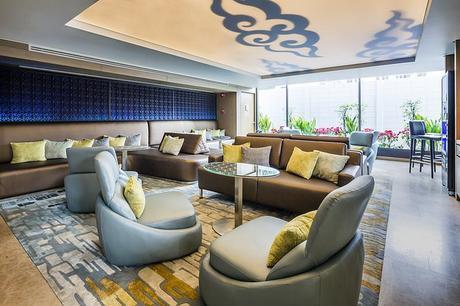 Holiday Inn Express Bangkok Sukhumvit 11: Perfect for Reveling