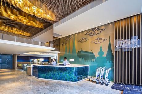 Holiday Inn Express Bangkok Sukhumvit 11: Perfect for Reveling