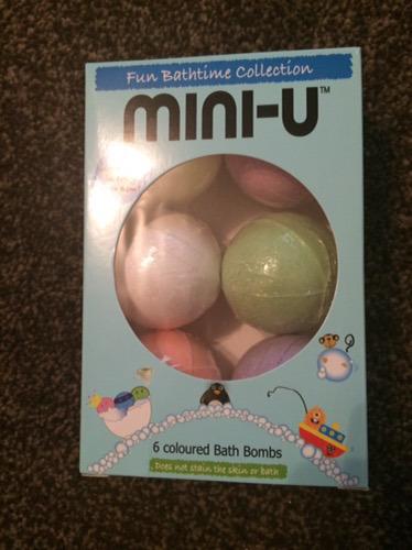 Mini-U bath bombs for kids