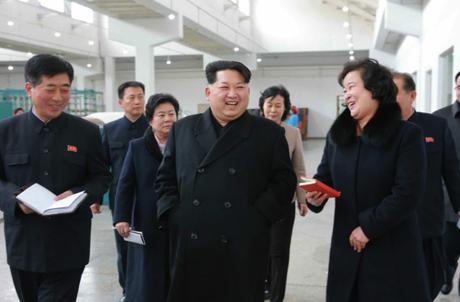 Kim Jong Un tours the Kim Cho'ng-suk Textile Mill in Pyongyang (Photo: Rodong Sinmun).