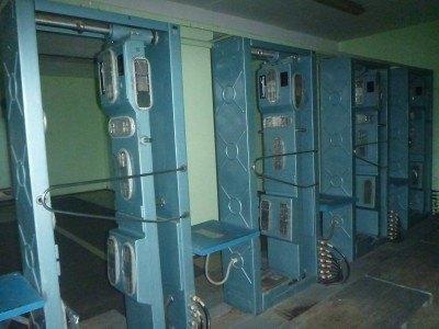 Backpacking in Ukraine: Chernobyl Exclusion Zone Tour Part 8 – Lunch in the CEZ Radiation scanners in Chernobyl