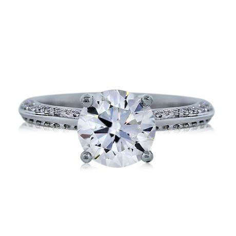 Beautiful round brilliant solitaire